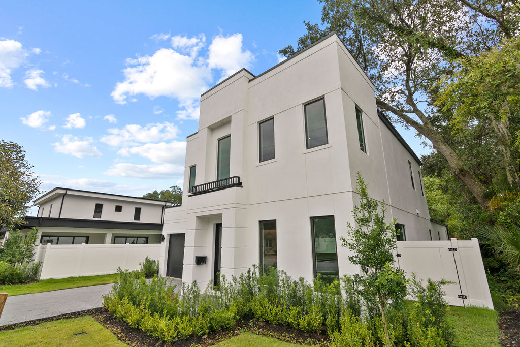 308 W. Par Street